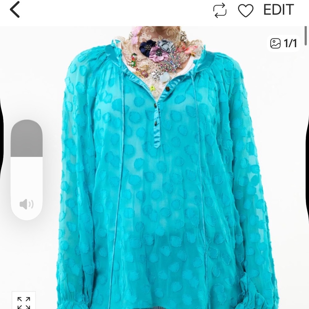 Aratta turquoise blouse S
vibrant color beautiful with most anything
